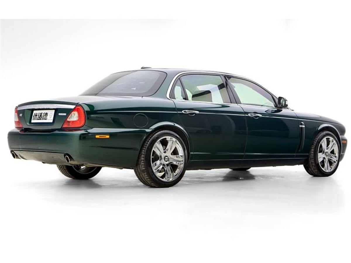 捷豹 XJ  2007款 XJ6L 3.0皇家加長(zhǎng)版圖片