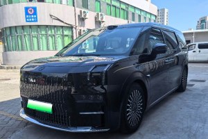 極氪009 極氪 七座過道版四驅(qū) 108kWh