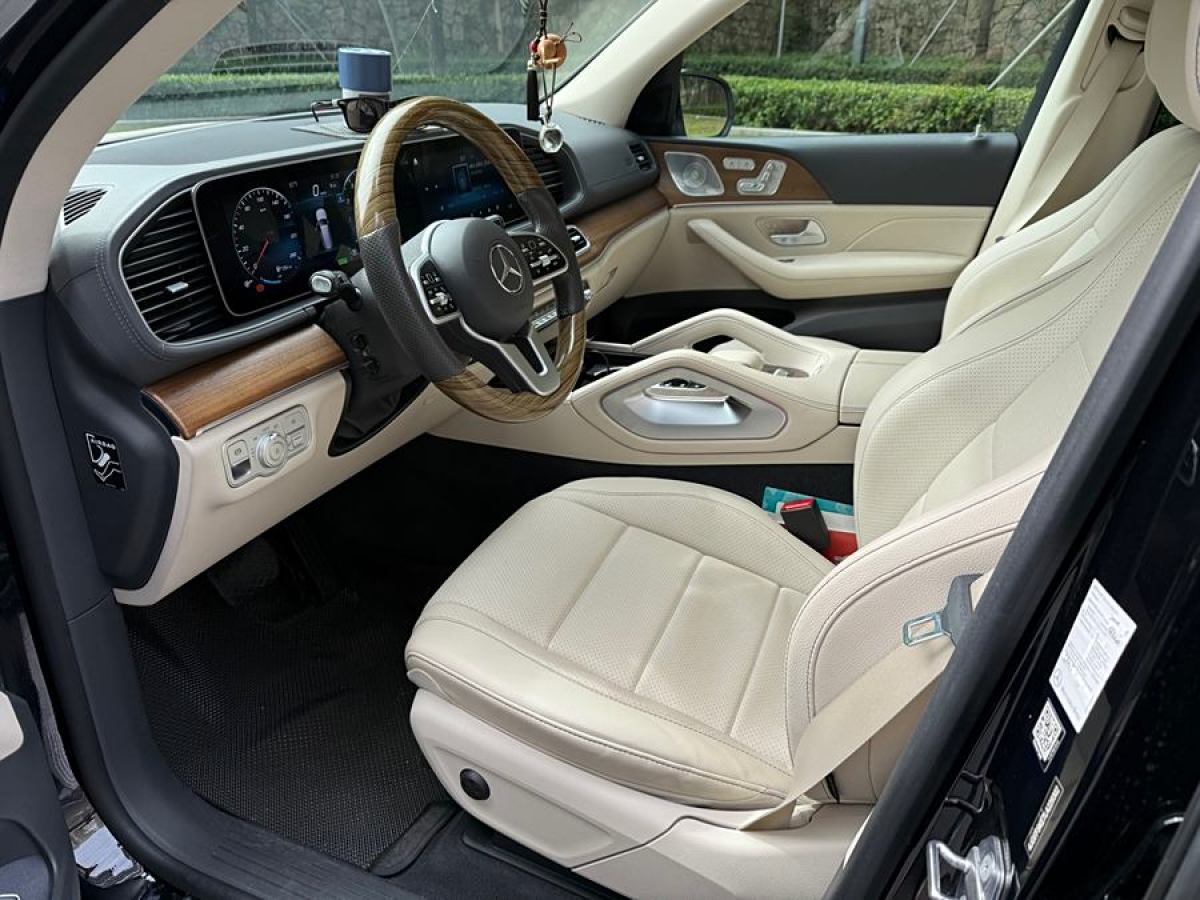 奔馳 奔馳GLS  2023款 改款 GLS 450 4MATIC 豪華型圖片