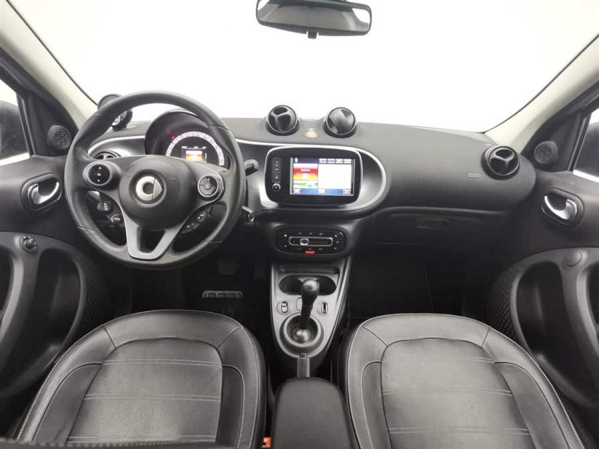 smart forfour  2016款 0.9T 66千瓦先鋒版圖片