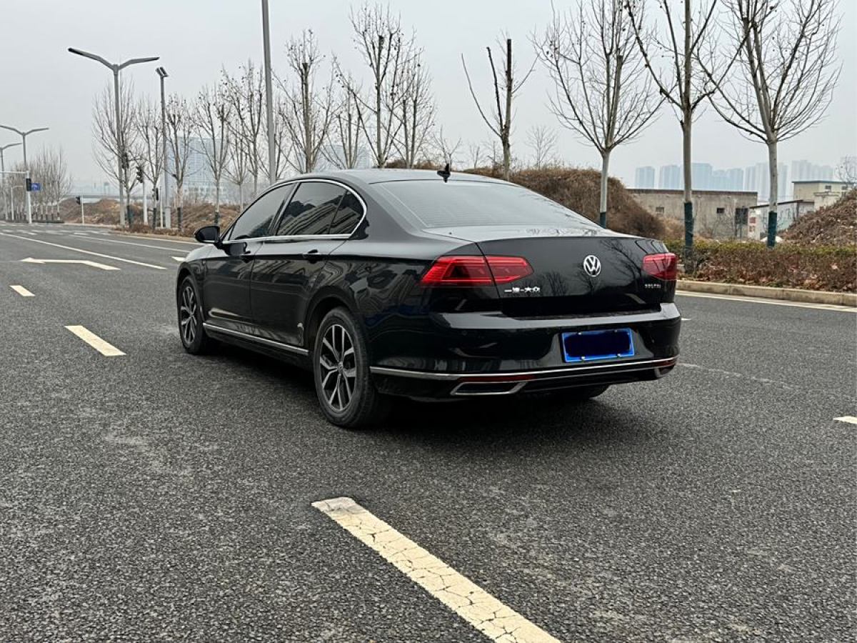 大眾 邁騰  2020款 280TSI DSG 領(lǐng)先型圖片