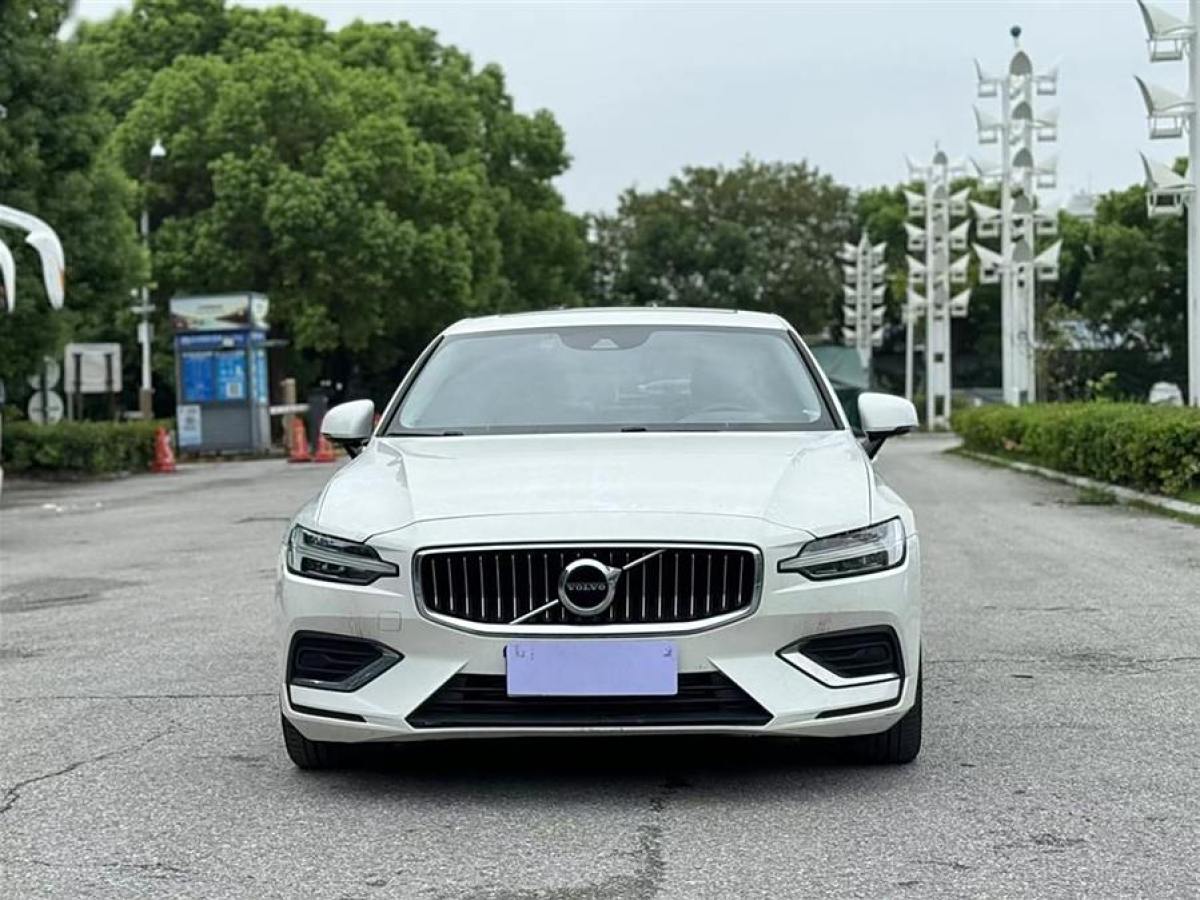 2020年7月沃爾沃 S60L  2020款 T4 智逸豪華版