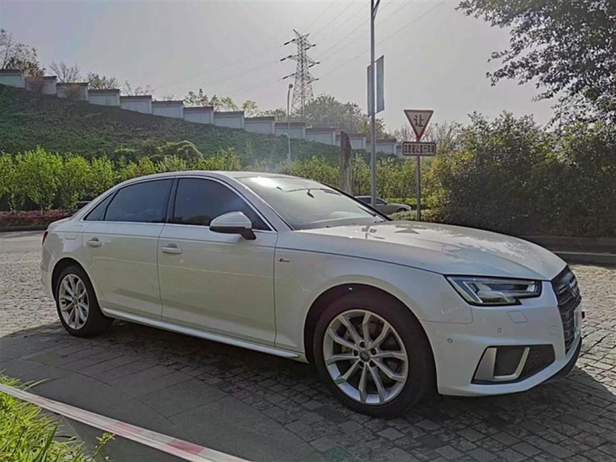 奧迪 奧迪A4L  2019款 40 TFSI 進(jìn)取型 國VI圖片