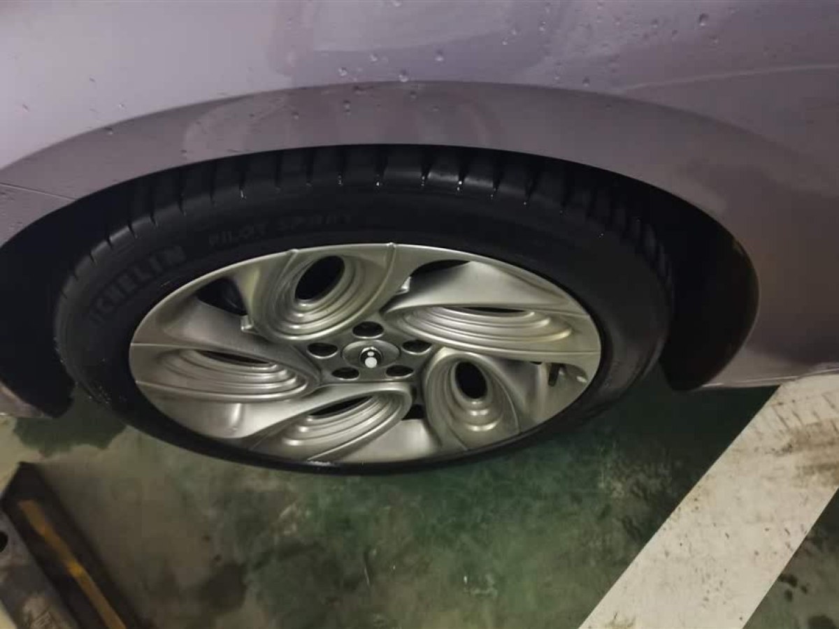 歐拉 歐拉閃電貓  2022款 555km 尊貴版圖片
