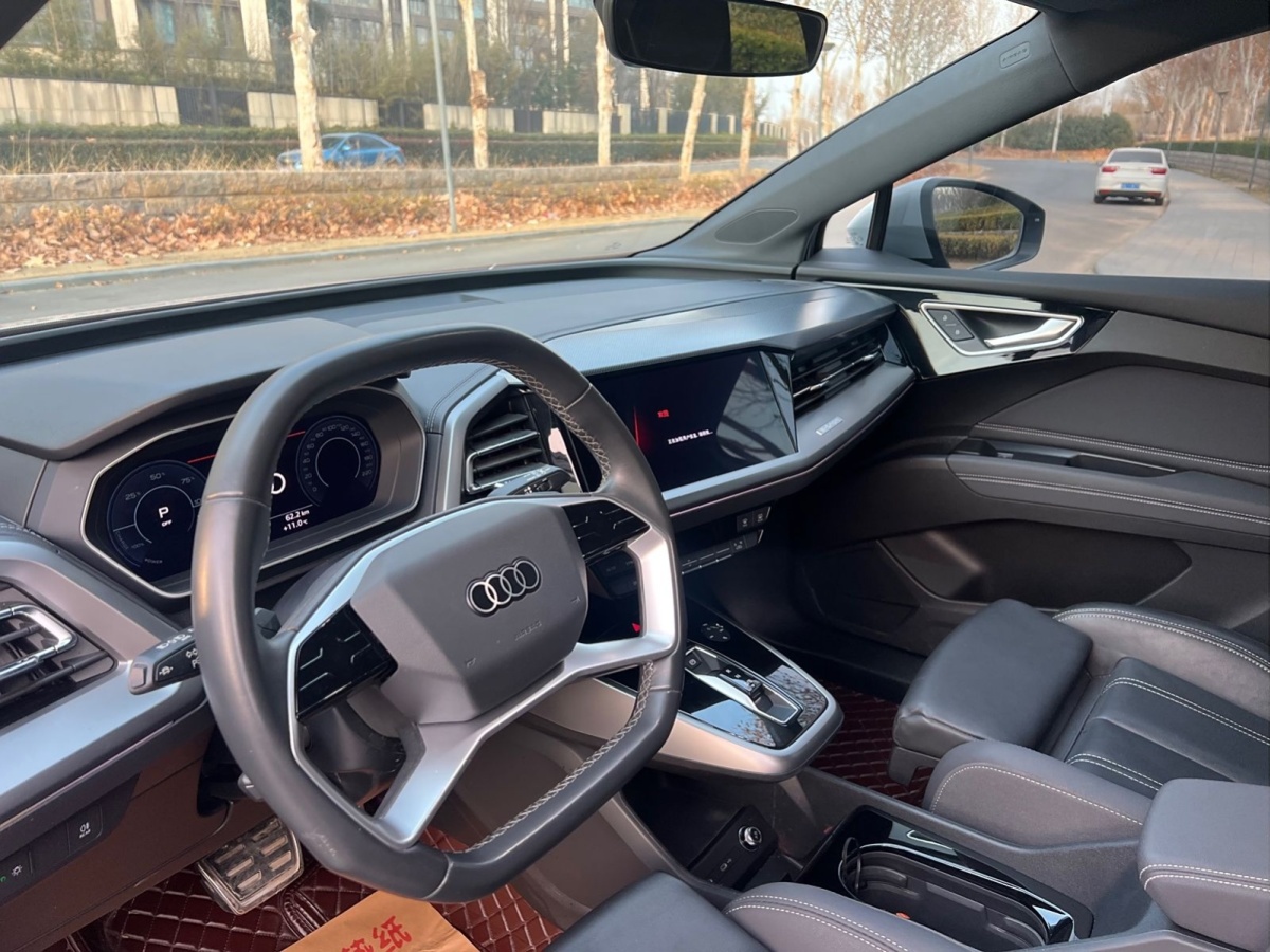 奧迪 奧迪Q4 e-tron  2023款 40 e-tron 創(chuàng)行版圖片