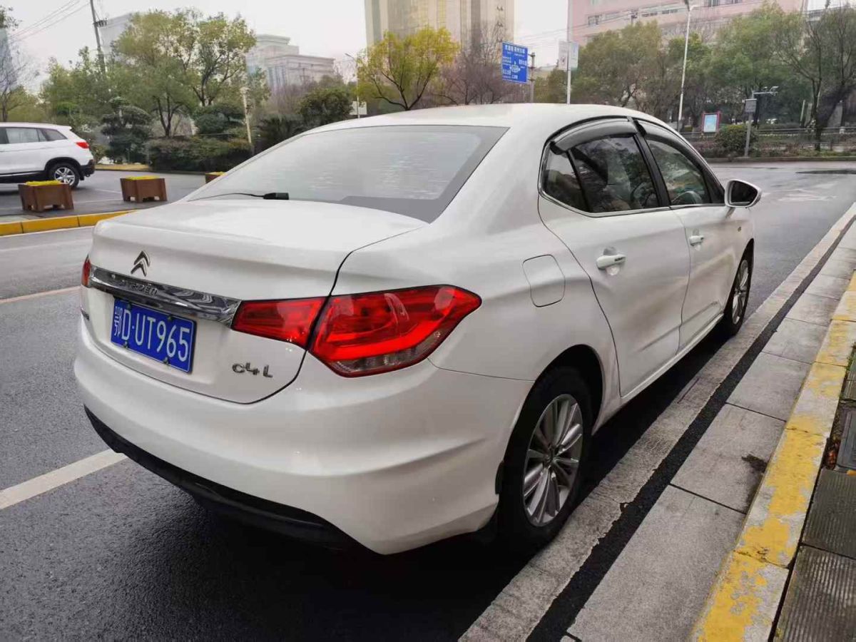 雪鐵龍 C4世嘉  2014款 1.6L 手動車載互聯(lián)版圖片