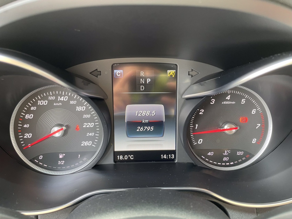 2017年8月奔驰 奔驰C级  2017款 改款 C 200 运动版