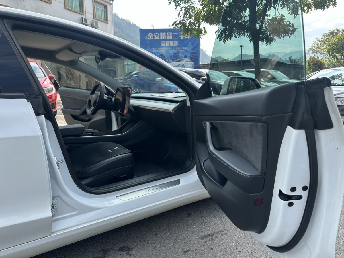 特斯拉 Model 3  2019款 標準續(xù)航后驅(qū)升級版圖片