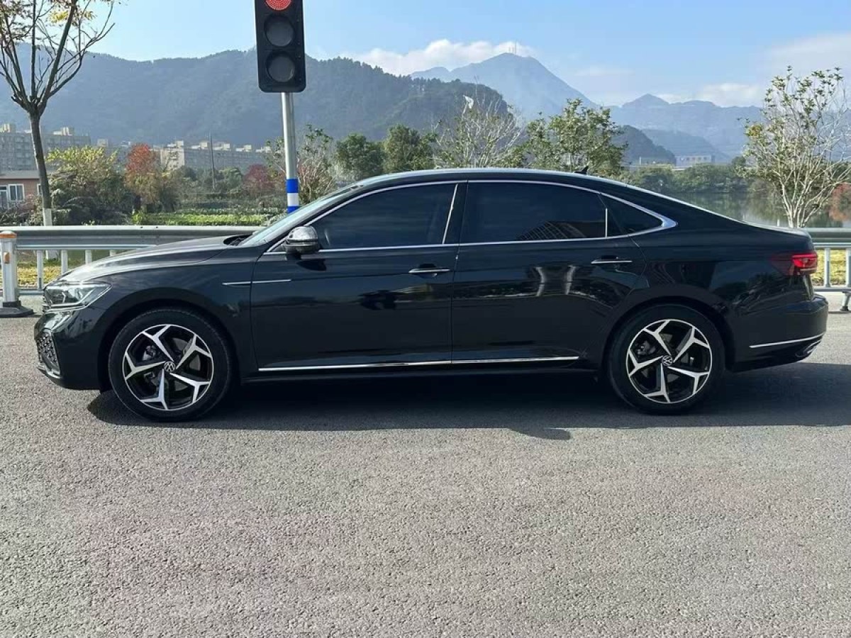 大眾 帕薩特  2023款 改款 330TSI 精英版圖片