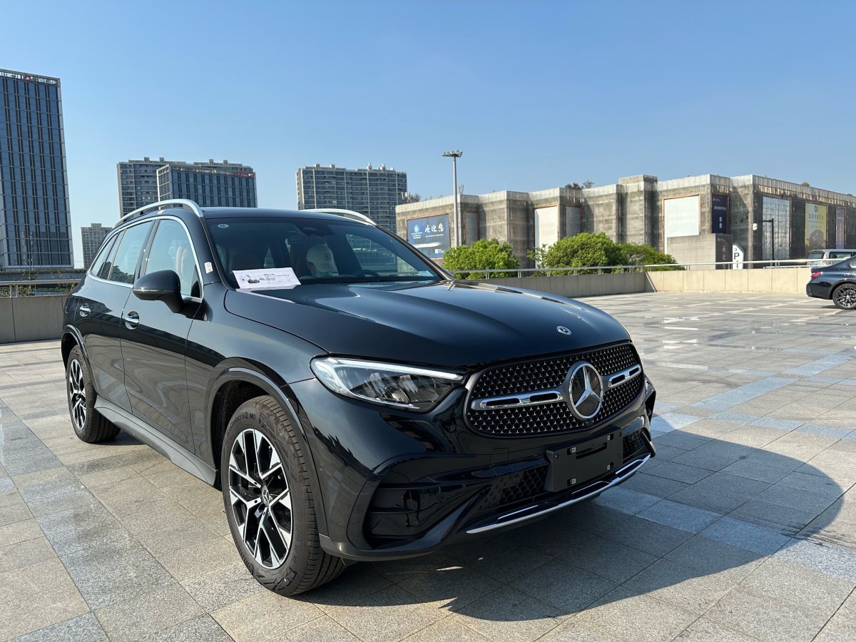 2024年8月奔馳 奔馳GLC  2023款 改款 GLC 260 L 4MATIC 豪華型 5座