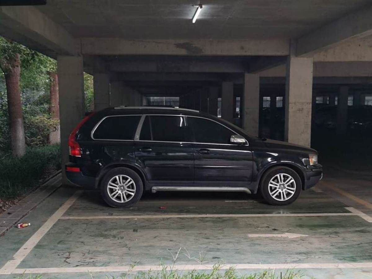 2010年6月沃爾沃 XC90  2010款 4.4 V8 AWD行政版