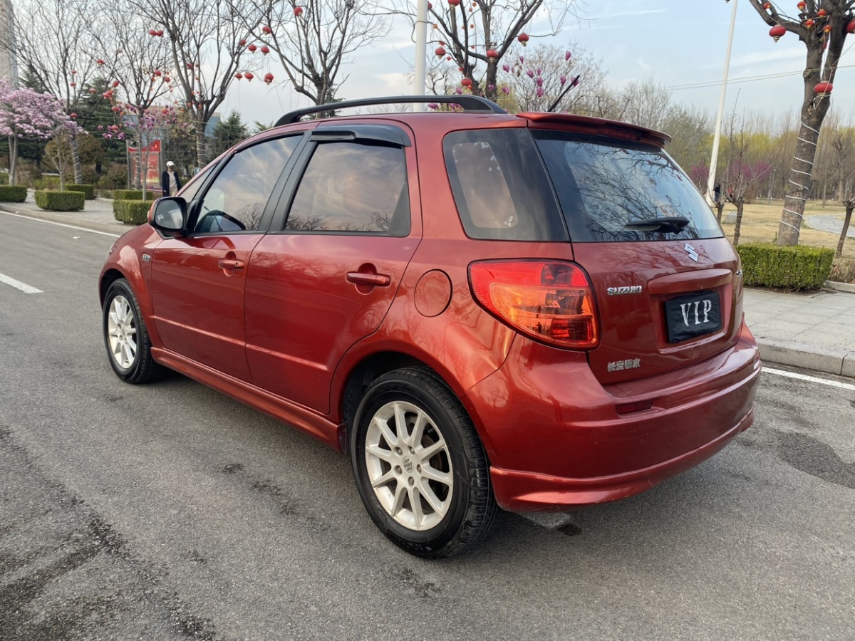 2009年12月铃木 天语 SX4  2011款 两厢 1.6L 自动运动型