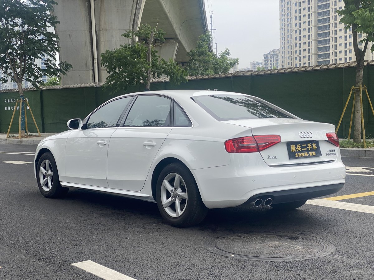 奧迪 奧迪A4L  2015款 35 TFSI 自動標(biāo)準(zhǔn)型圖片