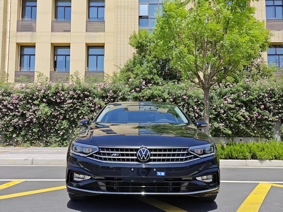 大眾 邁騰  2023款 200萬(wàn)輛紀(jì)念版 330TSI DSG豪華型圖片