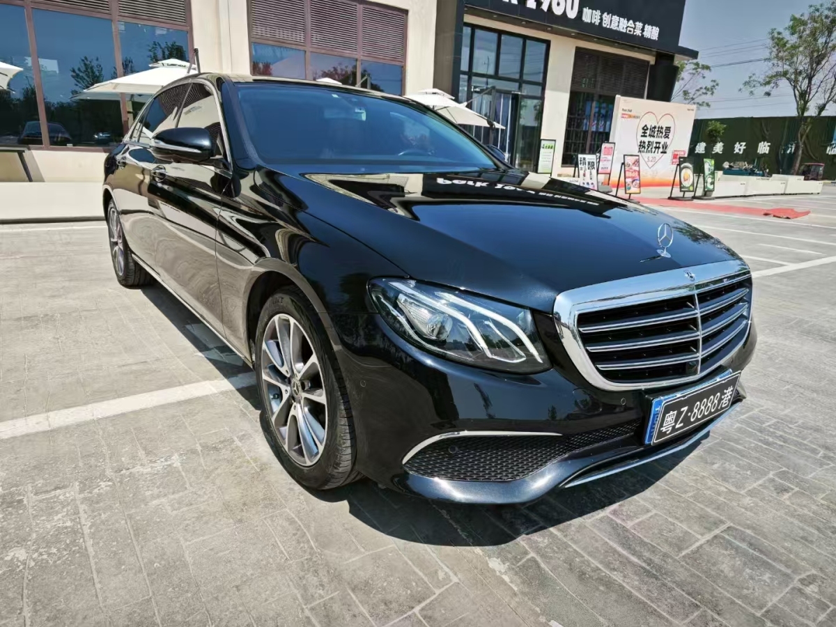 奔馳 奔馳E級  2019款 改款 E 300 L 豪華型圖片