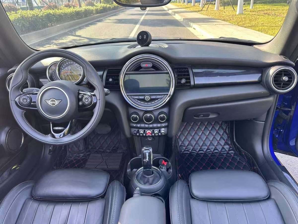 2020年1月MINI MINI  2019款 1.5T COOPER CABRIO 藝術(shù)家