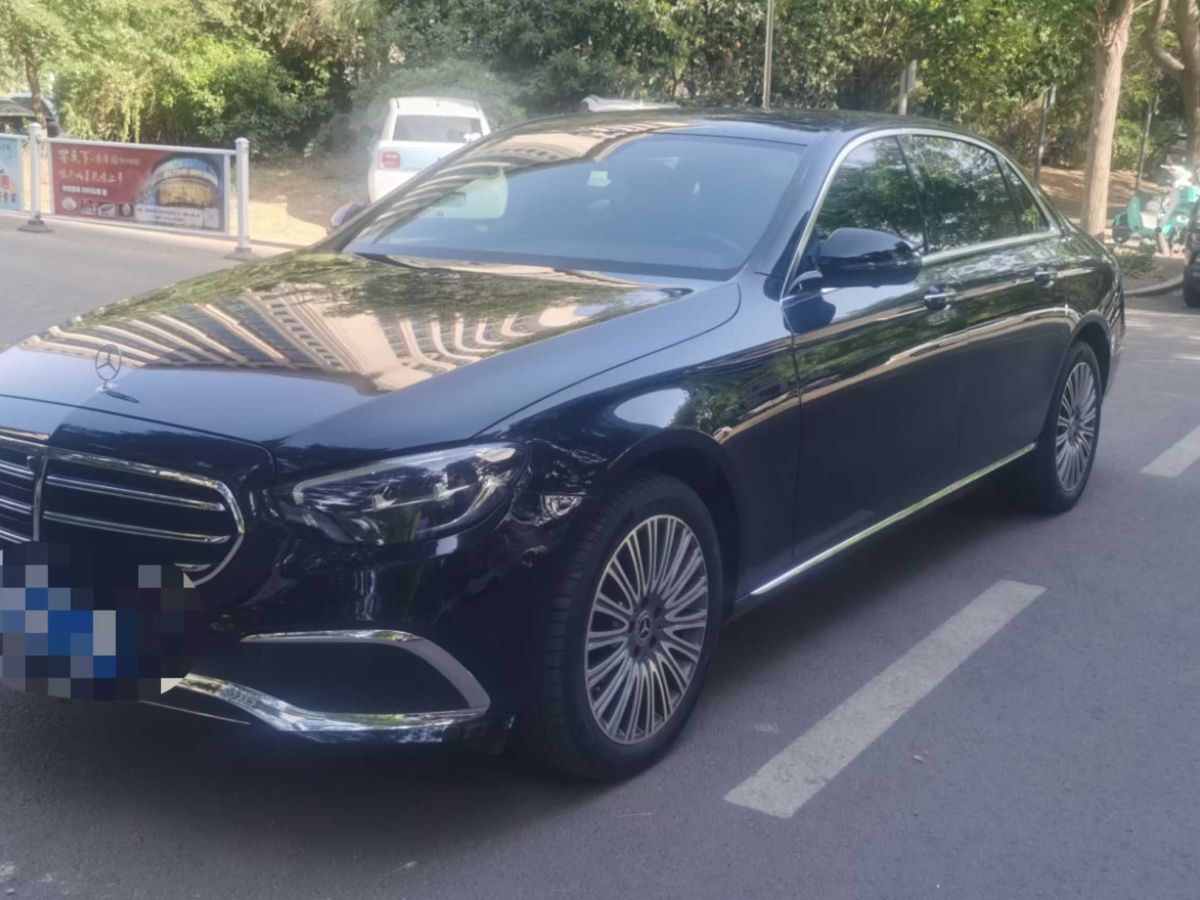 奔馳 奔馳E級(jí)  2023款 E 300 L 豪華型圖片