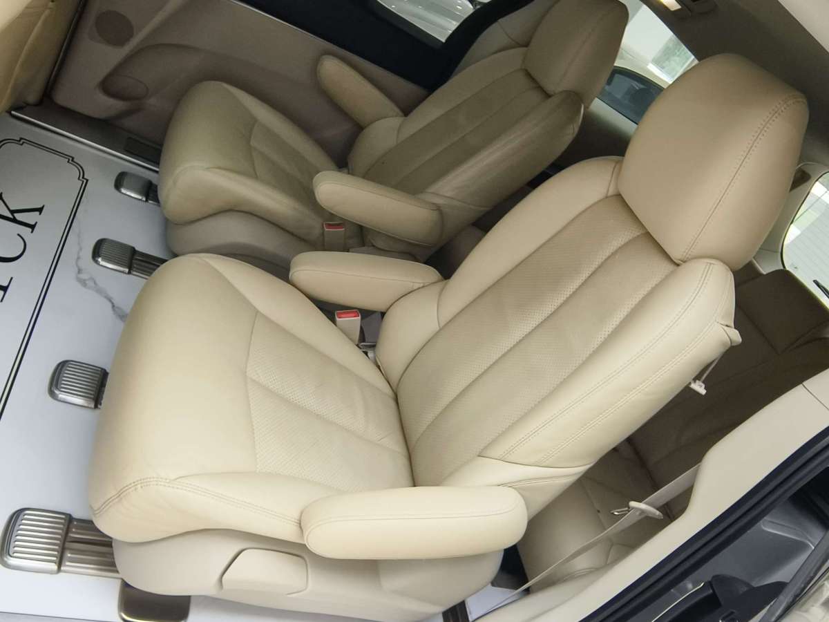 別克 GL8  2014款 2.4L CT豪華商務舒適版圖片