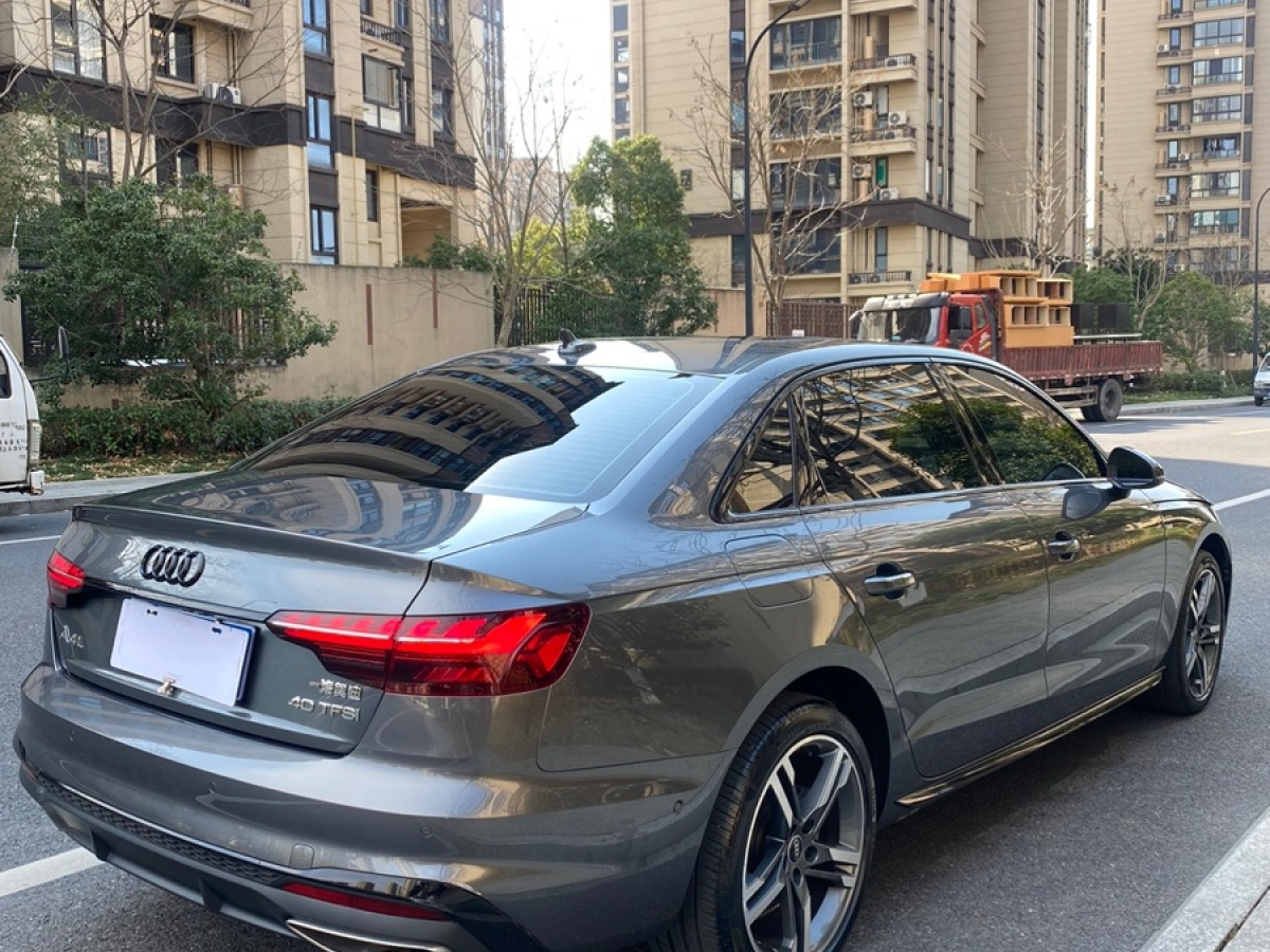 奧迪 奧迪A4L  2022款 40 TFSI 豪華動感型圖片