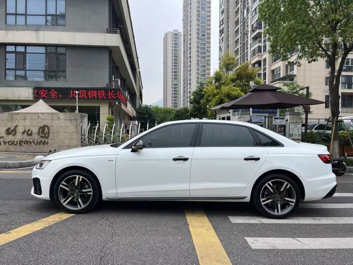 奧迪 奧迪A4L  2022款 40 TFSI 豪華動感型圖片