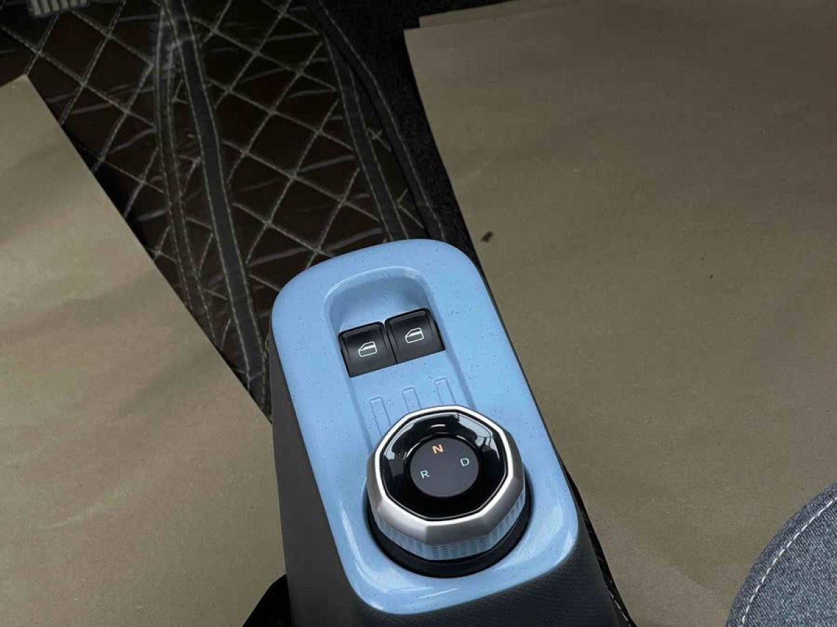 吉利 熊貓mini  2023款 200km 靈動熊圖片