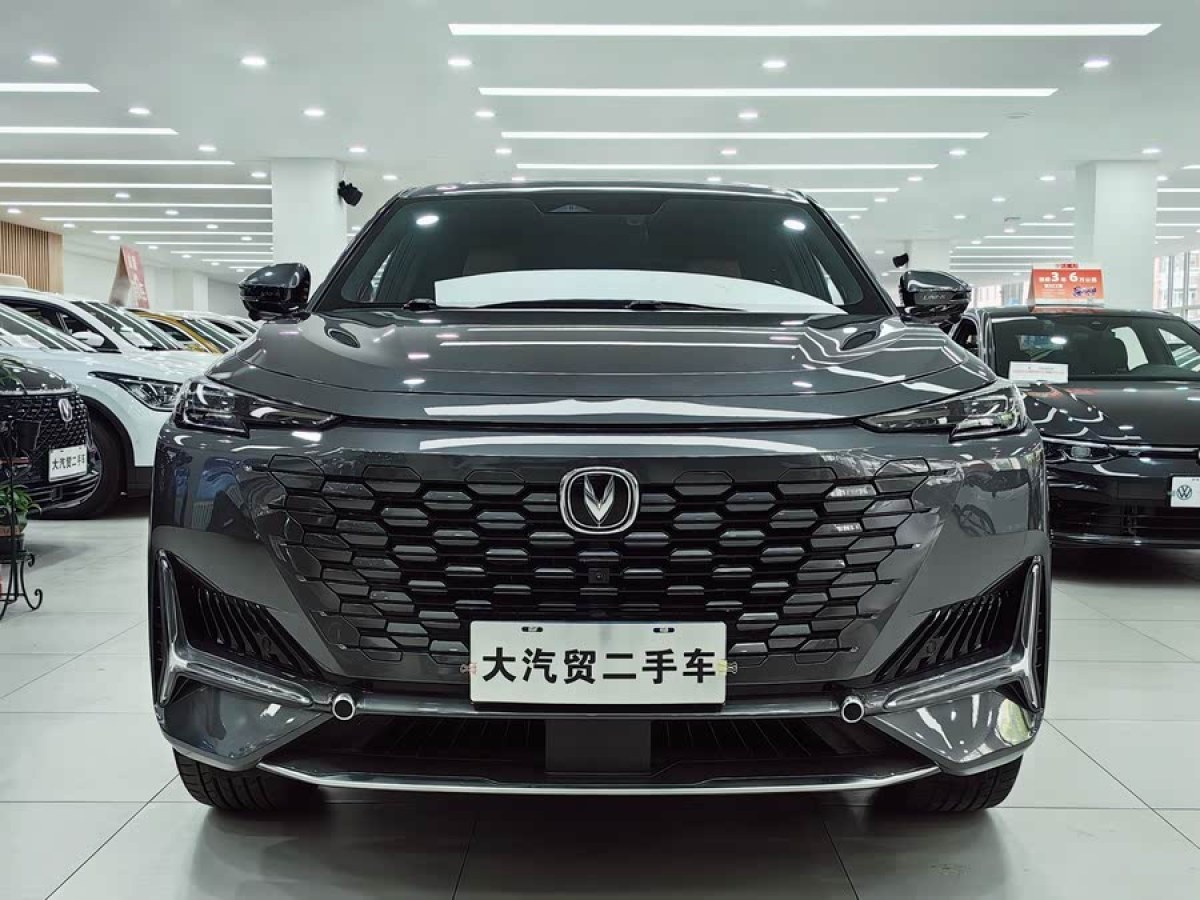 長安 長安UNI-K  2021款 2.0T 尊貴型圖片