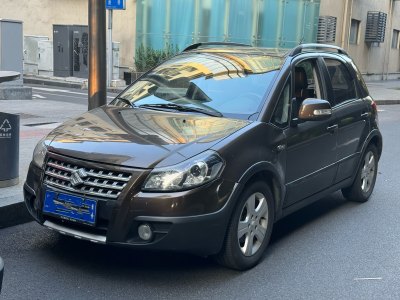 2013年7月 铃木 天语 SX4 1.6L 两厢运动型图片