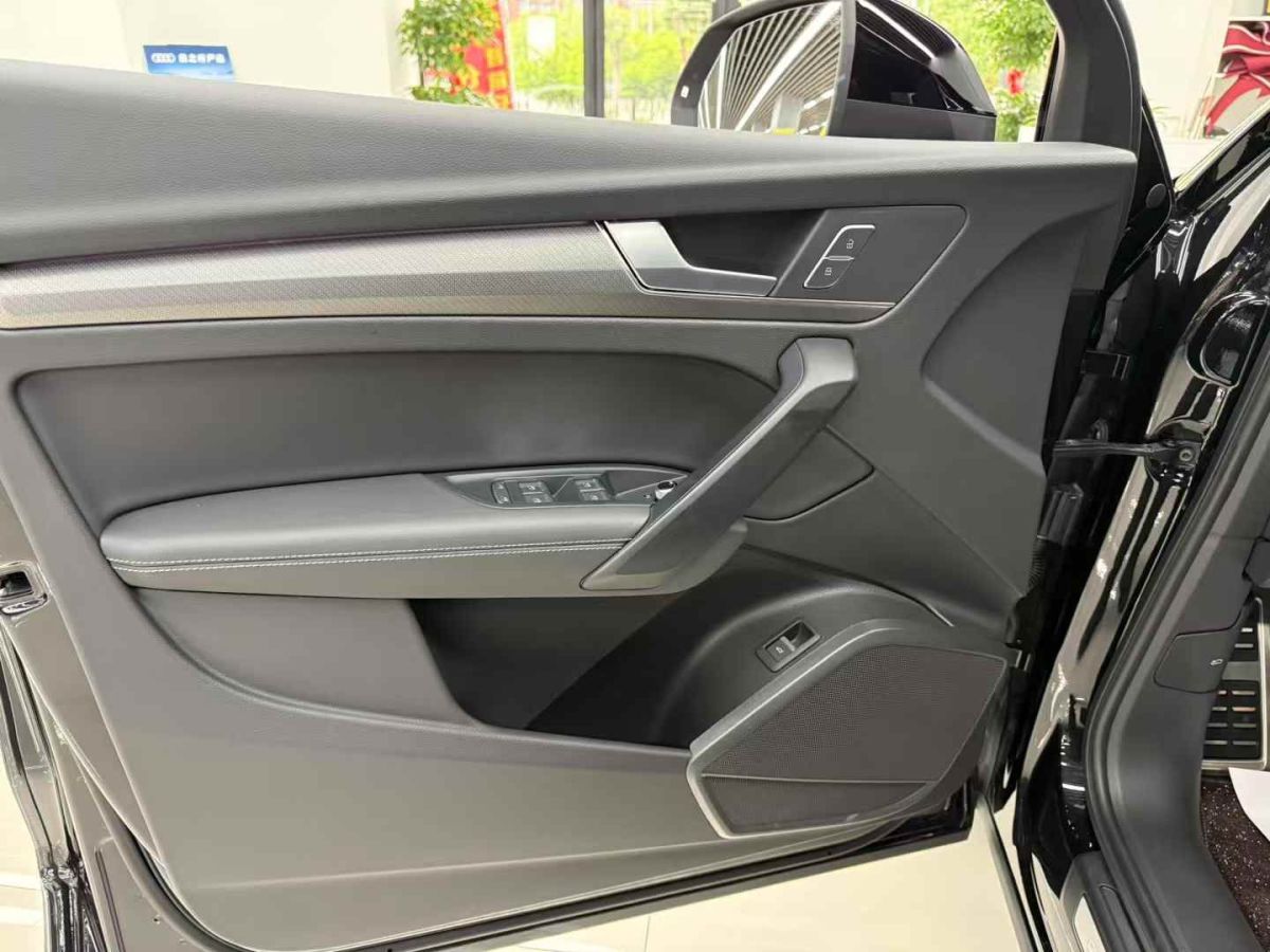 奧迪 奧迪Q3  2024款 35 TFSI RS套件燃速型圖片