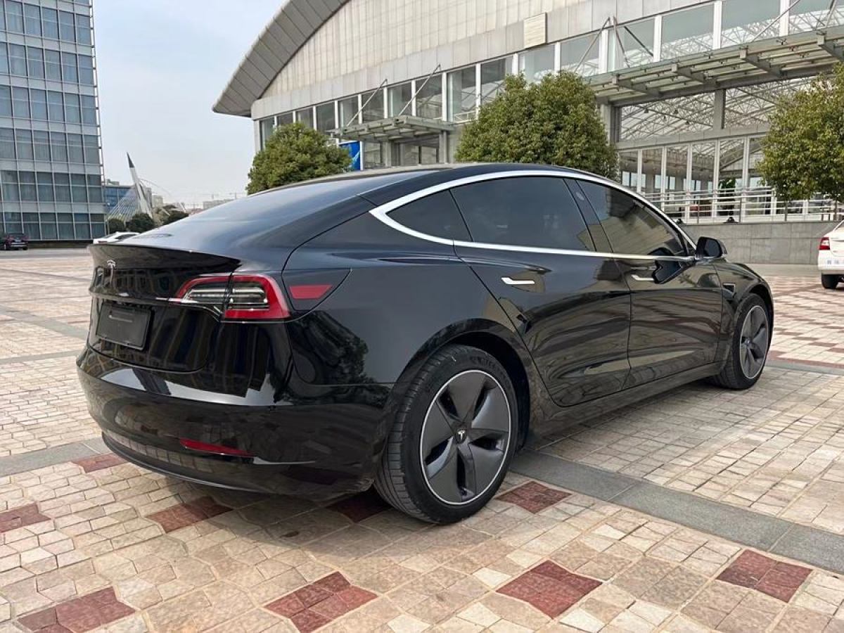 特斯拉 Model 3  2021款 改款 標(biāo)準續(xù)航后驅(qū)升級版圖片