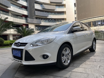 2013年10月 福特 福克斯 兩廂 1.6L 自動(dòng)舒適型圖片