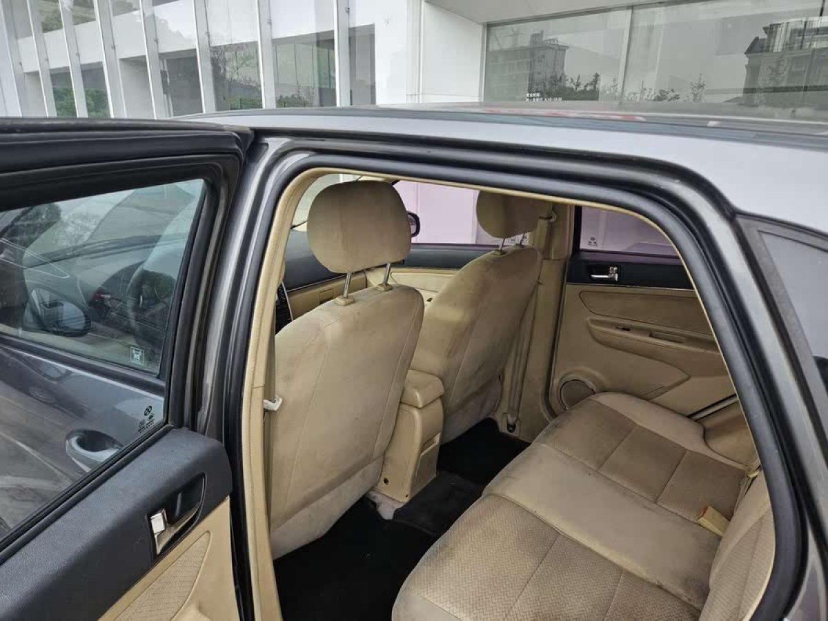 北京 北京汽車E系列  2012款 兩廂 1.3L 手動樂天版圖片
