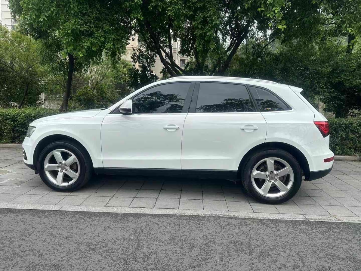 奧迪 奧迪Q5  2015款 40 TFSI 技術(shù)型圖片