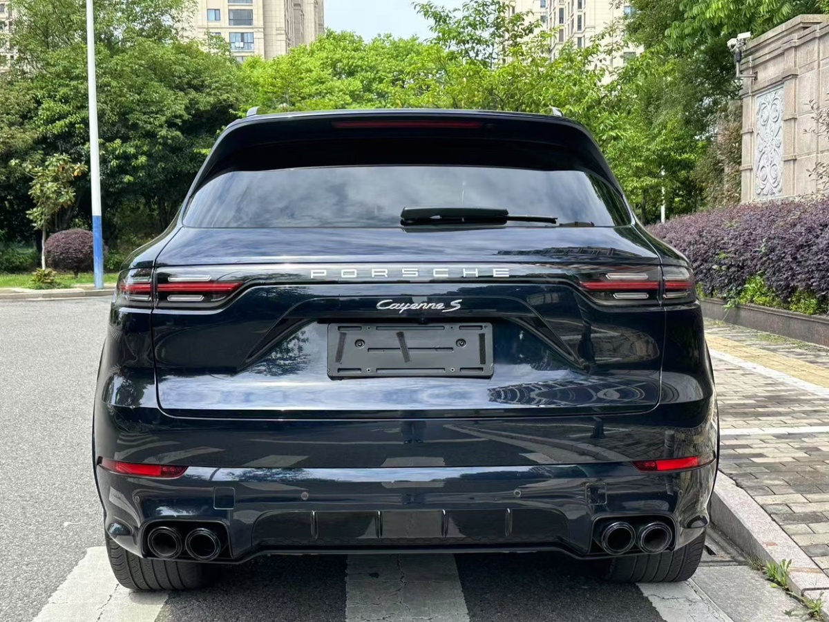 保時(shí)捷 Cayenne  2022款 Cayenne 3.0T 鉑金版圖片
