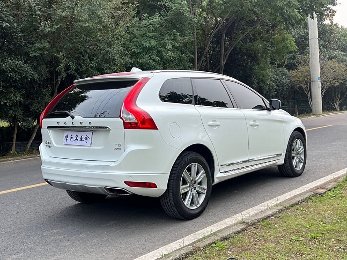 2015年10月沃爾沃 XC60  2016款 T5 AWD 智遠(yuǎn)版