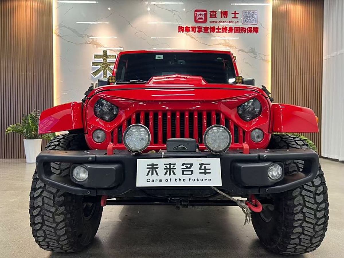 Jeep 牧馬人  2015款 3.0L Sahara 四門版圖片