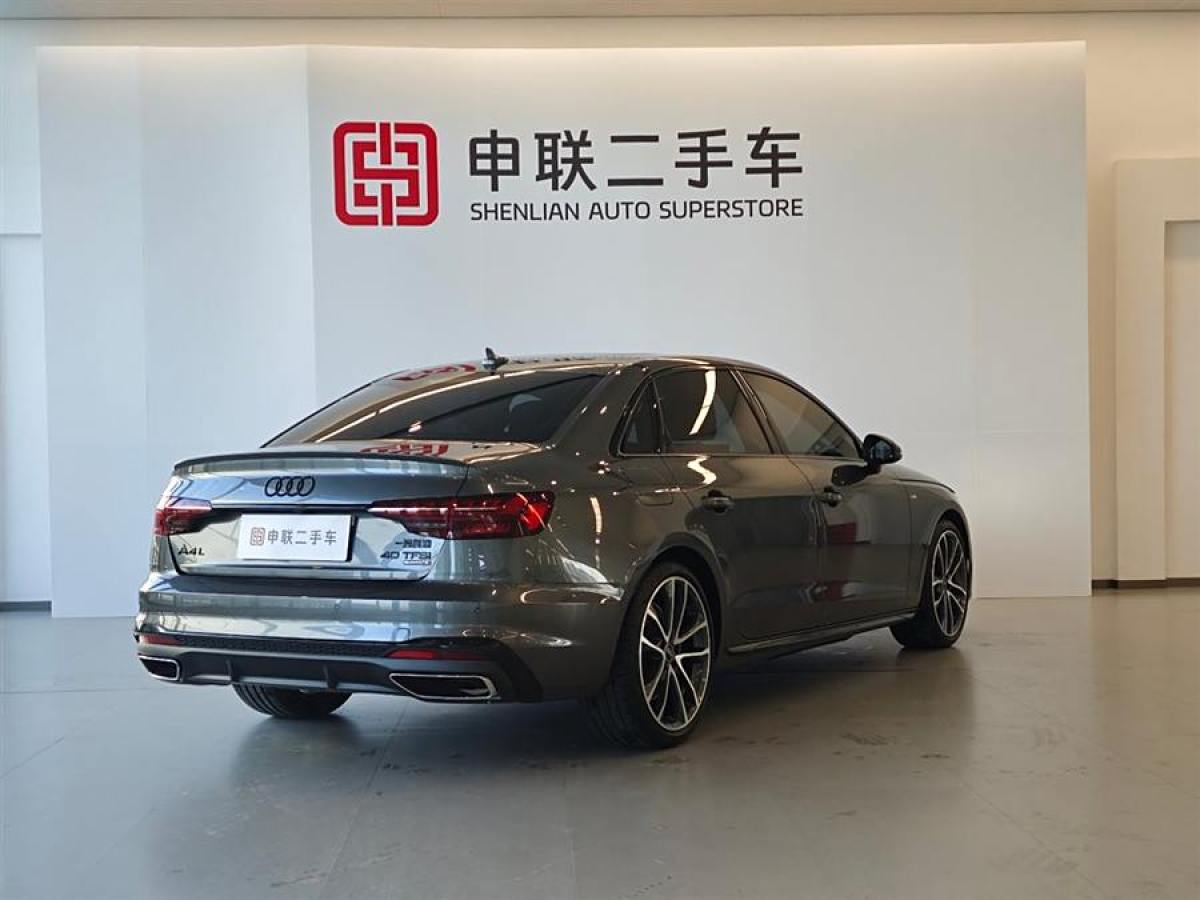 奧迪 奧迪A4L  2023款 40 TFSI quattro 豪華動感型圖片