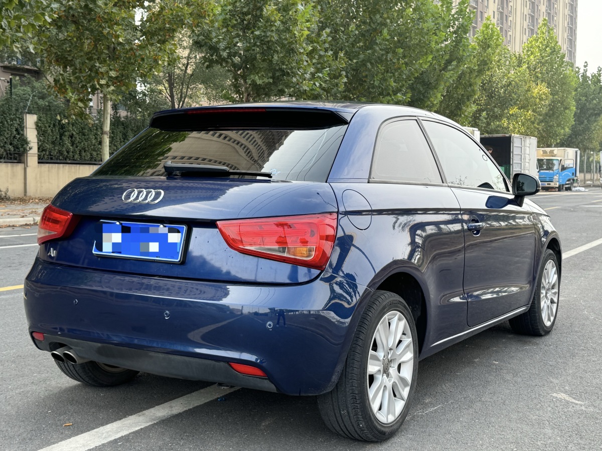 奧迪 奧迪A1  2014款 30 TFSI 時尚型圖片