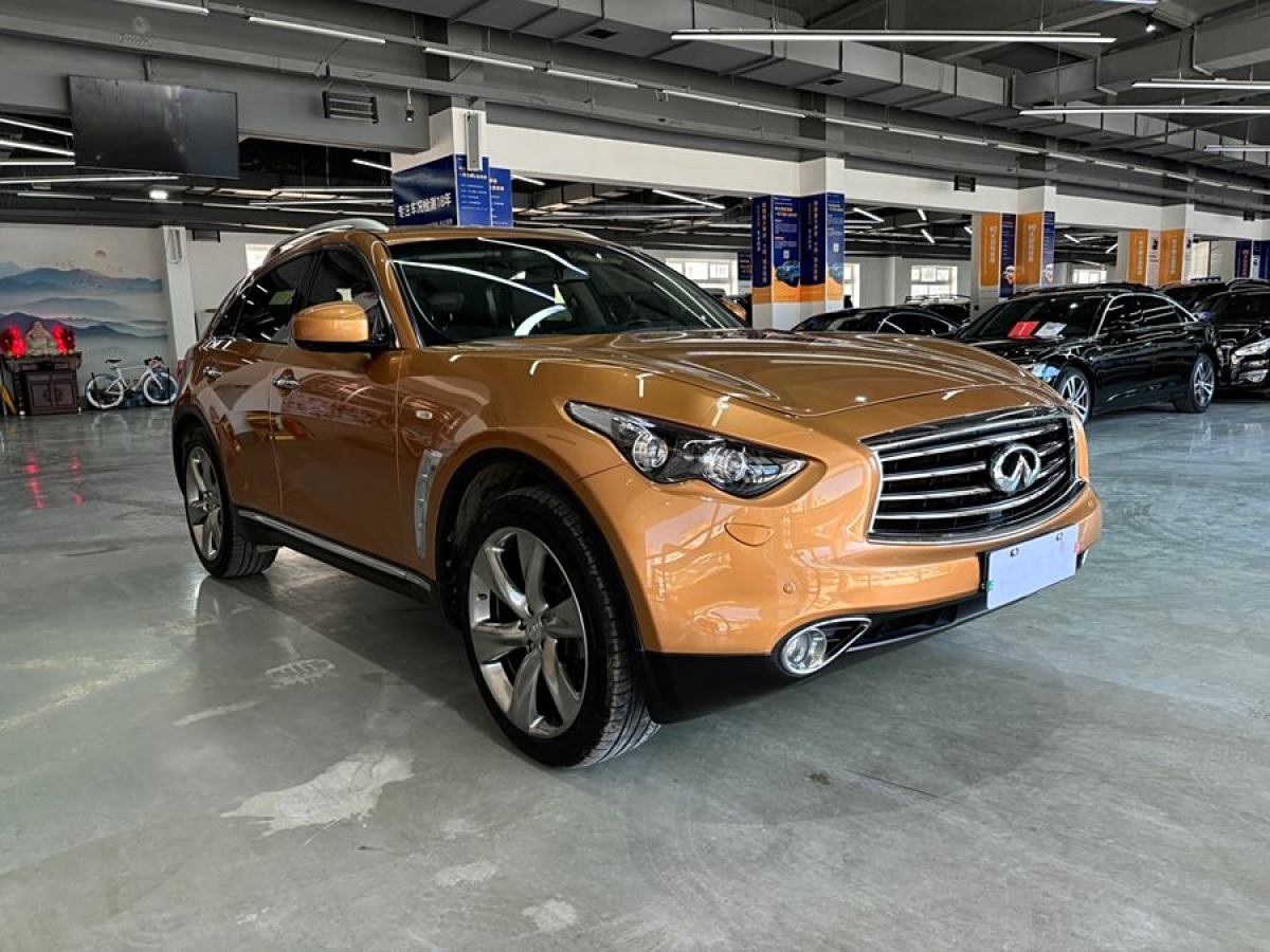 英菲尼迪 QX70  2013款 3.7L 標(biāo)準(zhǔn)版圖片