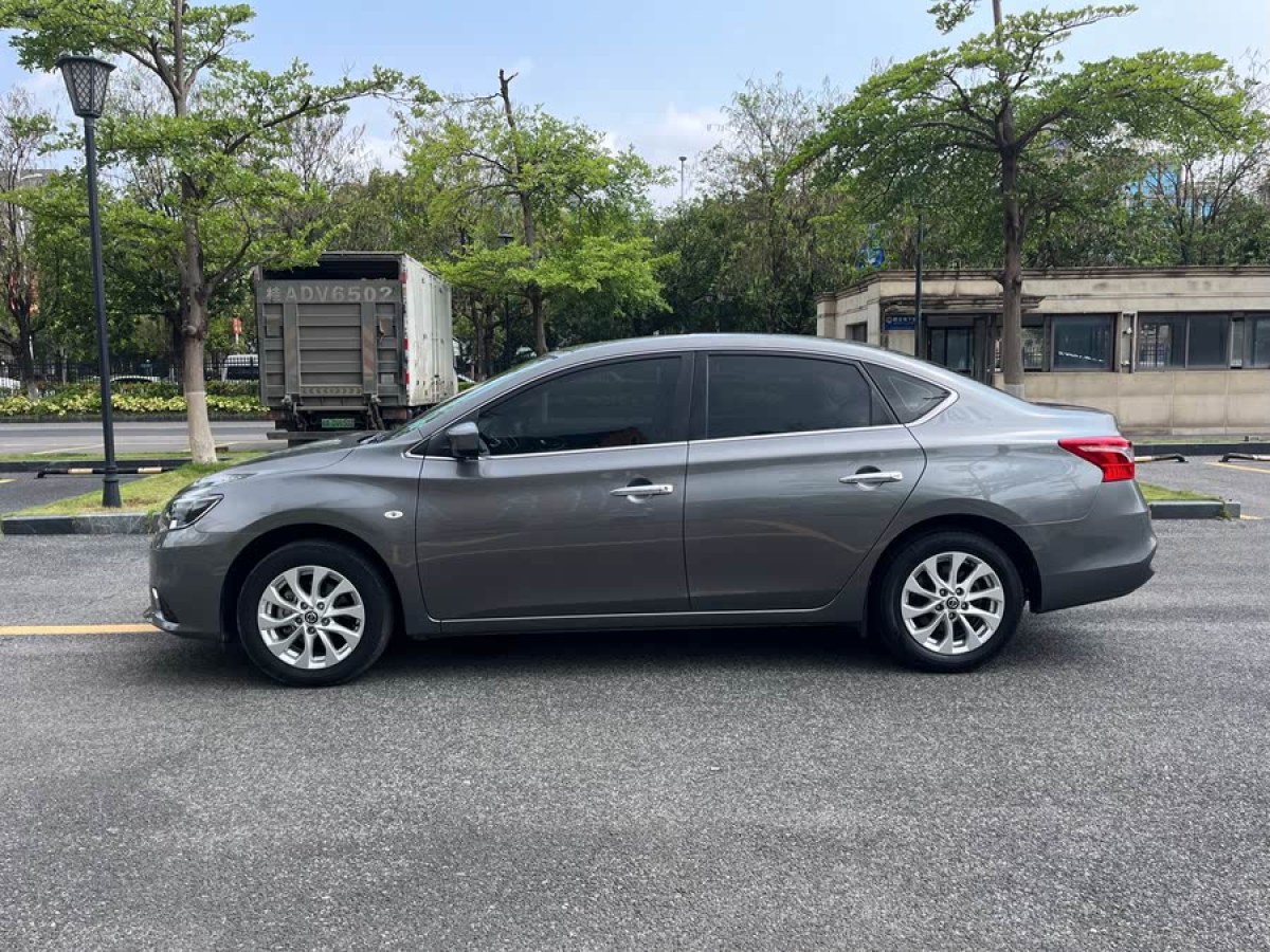 日產(chǎn) 軒逸  2019款  經(jīng)典 1.6XL CVT豪華版圖片