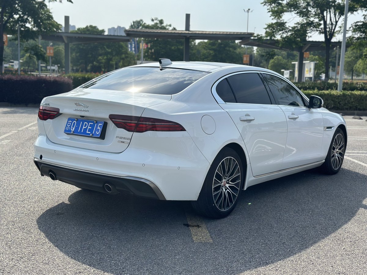 捷豹 XEL  2021款 2.0T 250PS R-DYNAMIC SE科技運(yùn)動(dòng)版圖片