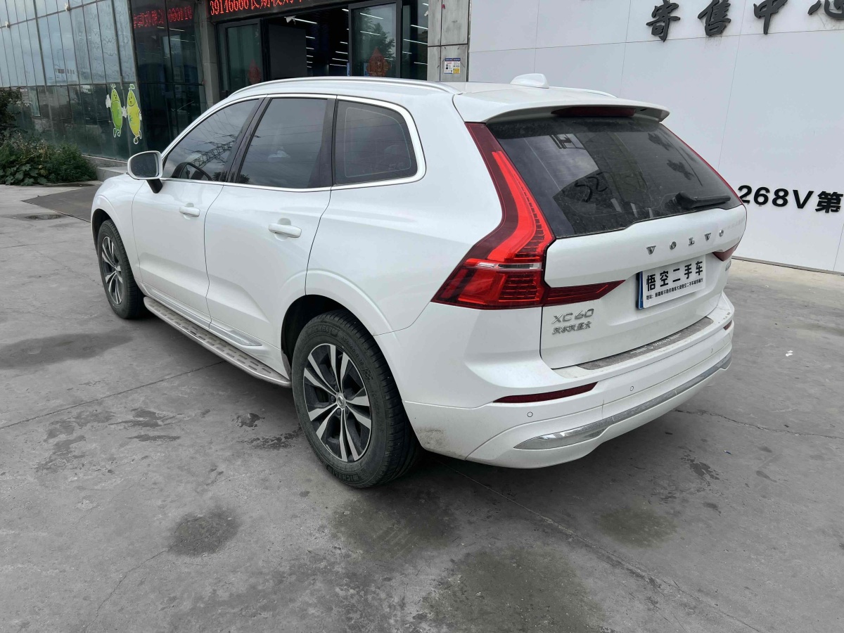 沃爾沃 XC60  2023款 B5 四驅(qū)智遠(yuǎn)豪華版圖片