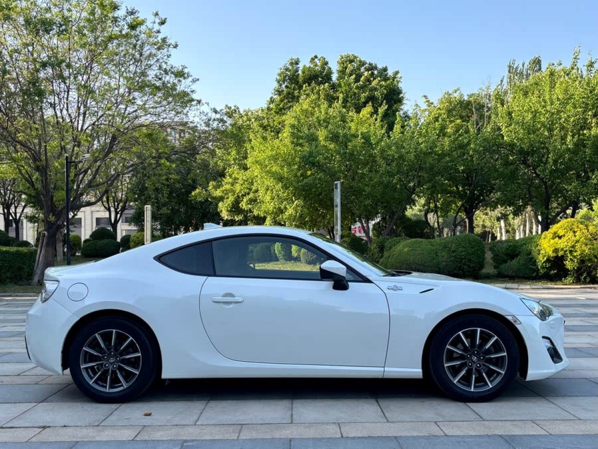 豐田 86  2014款 2.0L 自動豪華型圖片