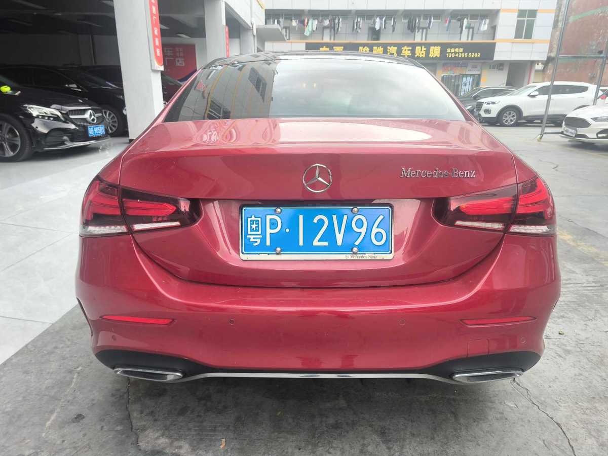 奔馳 奔馳A級  2020款 改款 A 200 L 運動轎車動感型圖片