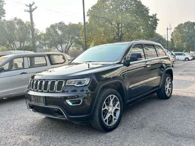 2022年10月 Jeep 大切諾基(進(jìn)口) 3.0L 80周年紀(jì)念版圖片