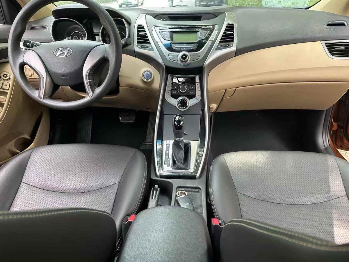 現(xiàn)代 朗動  2013款 1.6L 自動領(lǐng)先型圖片