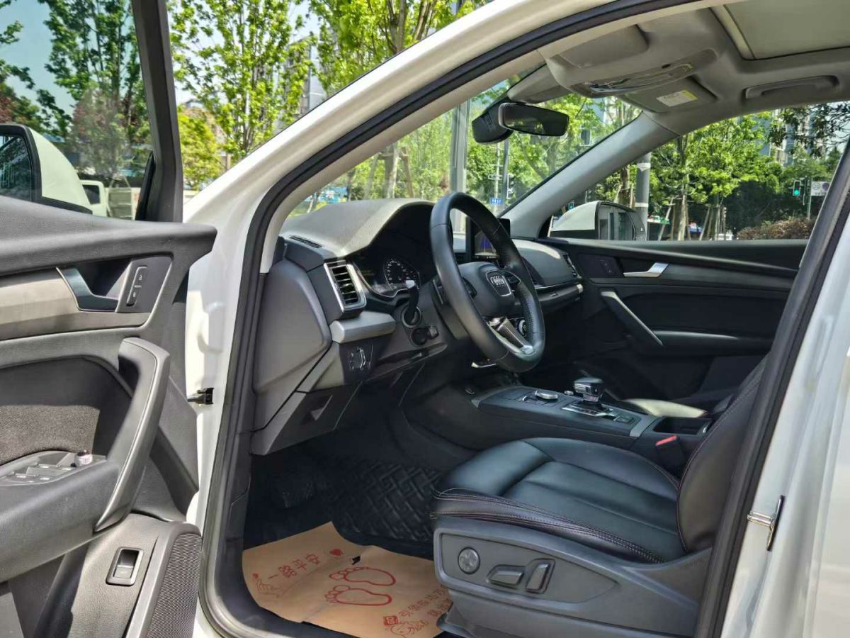 奧迪 奧迪Q3  2019款  35 TFSI 時尚動感型圖片