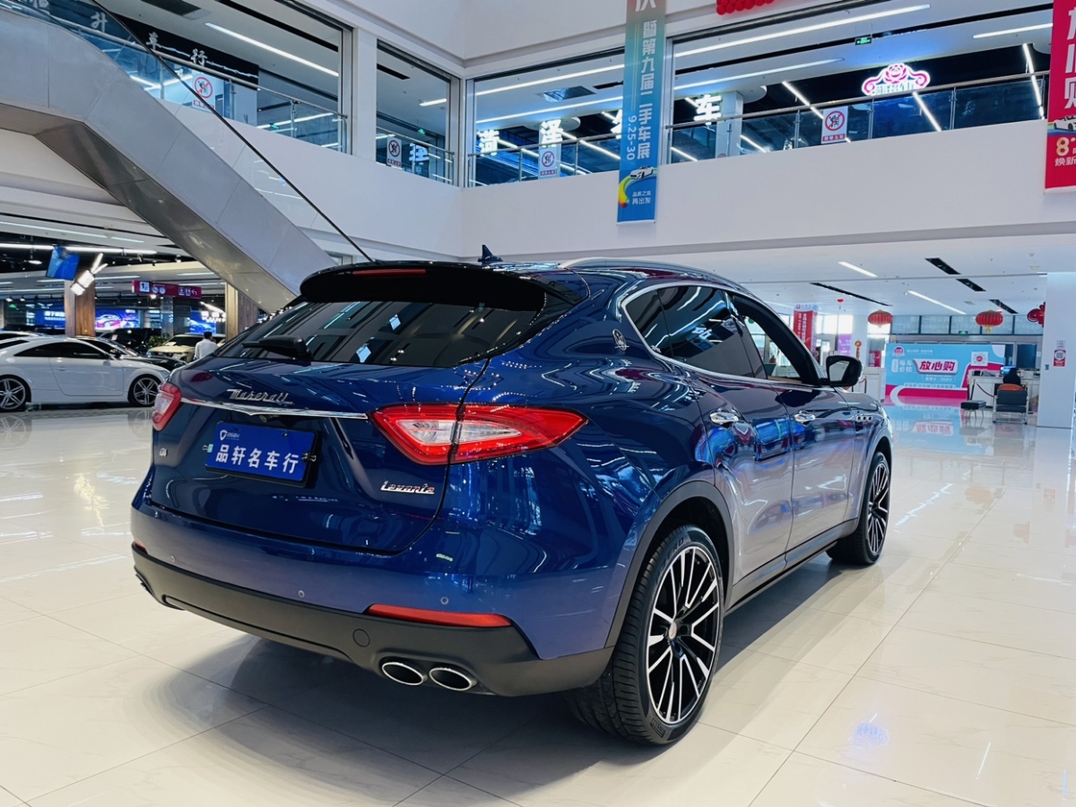 瑪莎拉蒂 Levante  2019款  3.0T 350Hp 標(biāo)準(zhǔn)版圖片