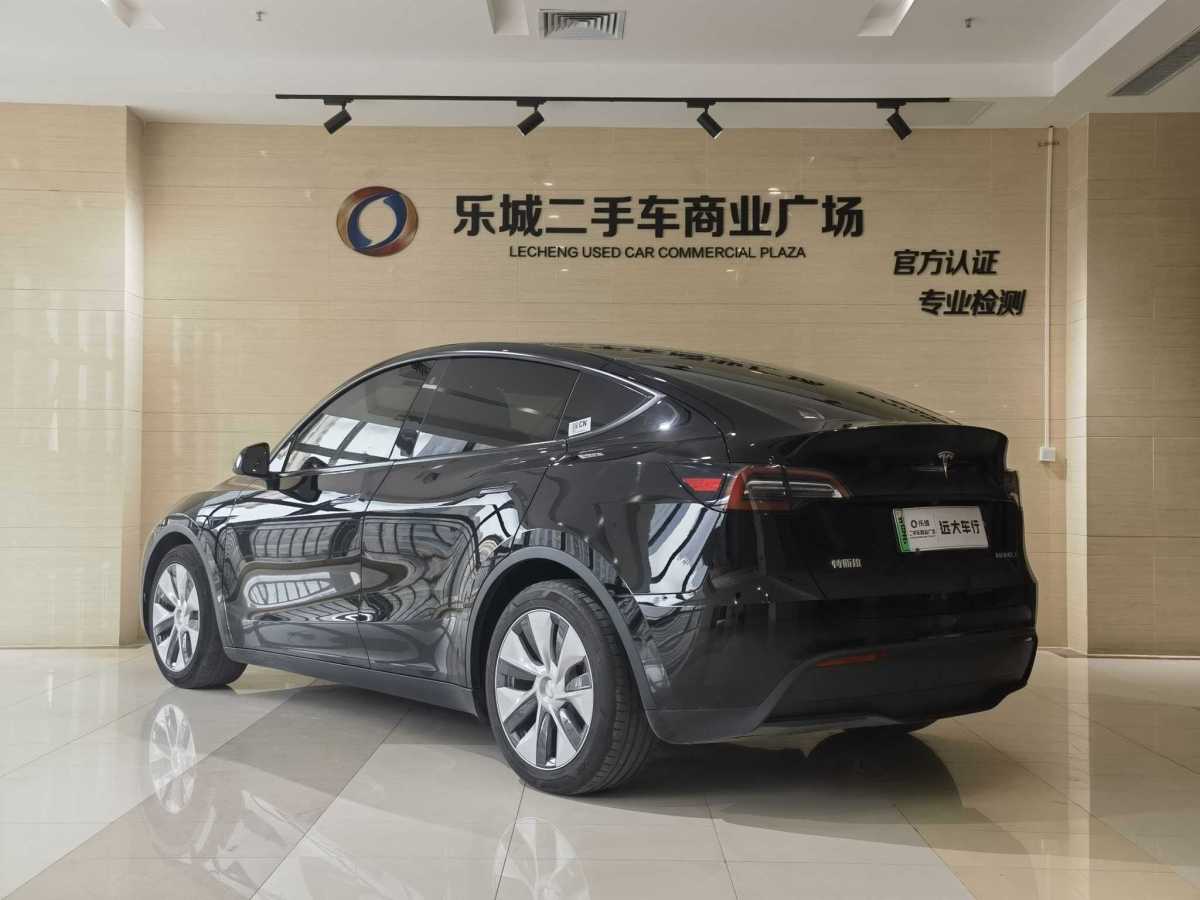 特斯拉 Model Y  2021款 改款 標(biāo)準(zhǔn)續(xù)航后驅(qū)升級版圖片