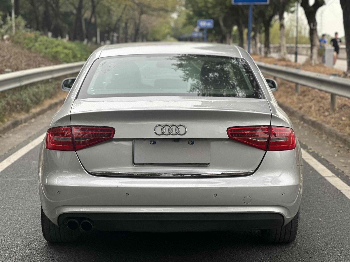 奧迪 奧迪A4L  2015款 45 TFSI quattro個(gè)性運(yùn)動(dòng)型圖片