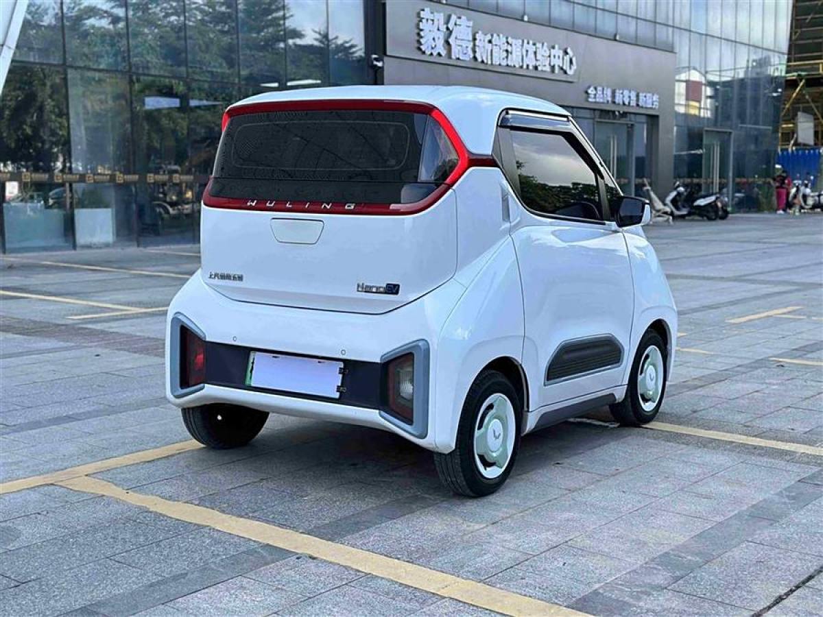 2021年12月五菱 五菱NanoEV  2021款 玩樂款-高功率版